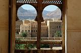 IMG_3155  window Al-Kaf Palace, Tarim (wadi Hadramawt)